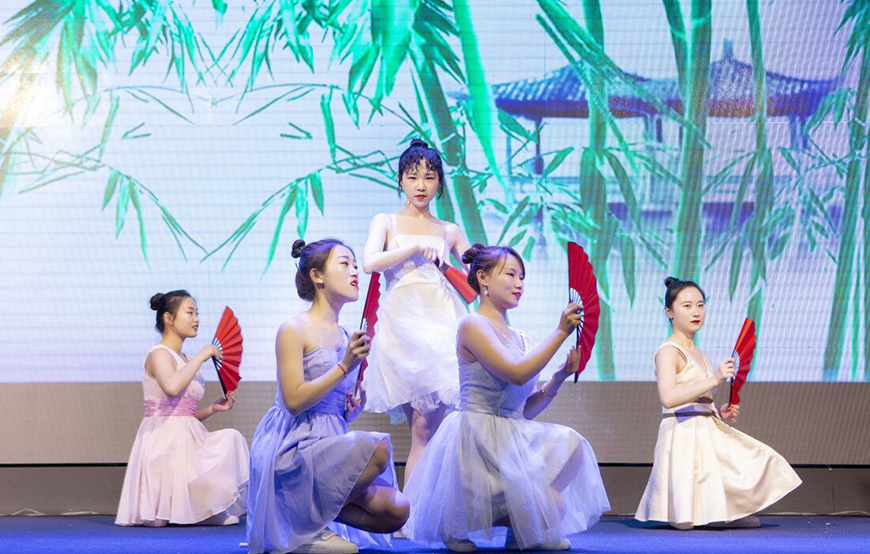 鼎信檢測(cè)年會(huì)節(jié)目