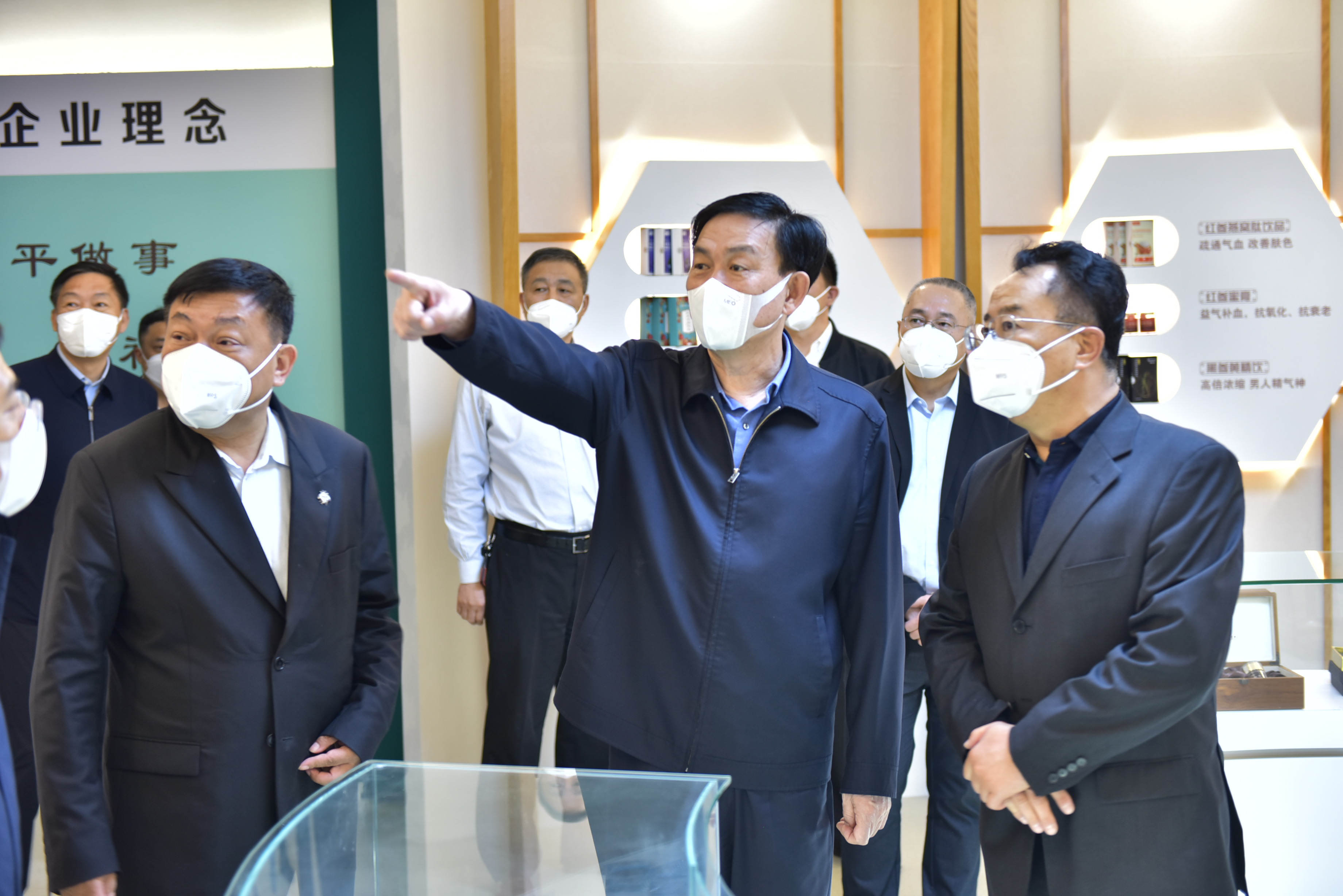 吉林省委常委、長春市委書記張志軍同志就助推民營經(jīng)濟(jì)發(fā)展到吉林北藥集團(tuán)調(diào)研